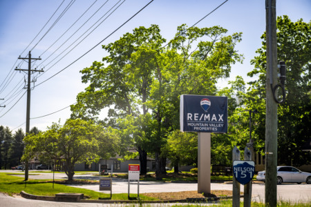 Real Brokerage compra Re/Max Real Brokerage compra Re/Max