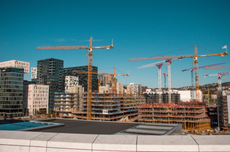 Prédios em construção; Minha Casa Minha Vida cresce em 2026 Prédios em construção; Minha Casa Minha Vida cresce em 2026
