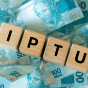 IPTU por área do imóvel IPTU por área do imóvel