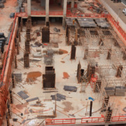 Atividade na construção perde força depois de 1° tri forte Atividade na construção perde força depois de 1° tri forte